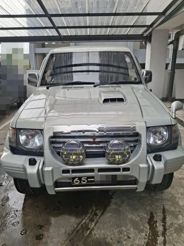 Mitsubishi Pajero 1996