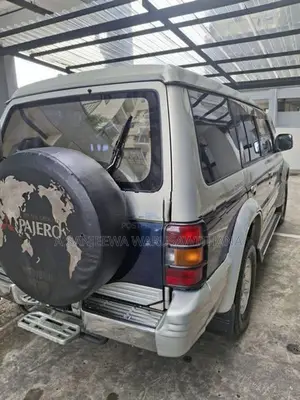 Mitsubishi Pajero 1996