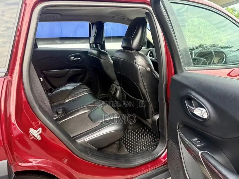 Jeep Cherokee trailhawk 2015