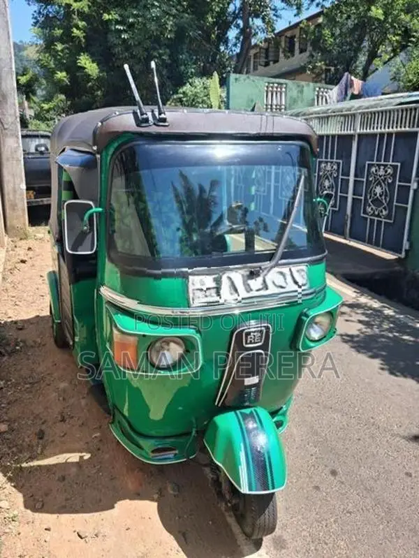 Bajaj RE 4stroke 2010