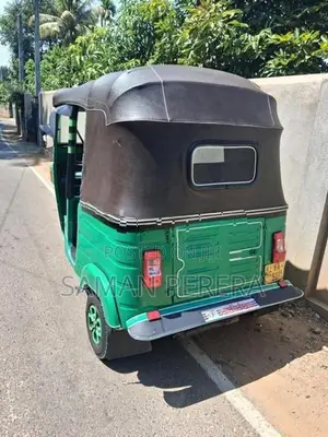 Bajaj RE 4stroke 2010