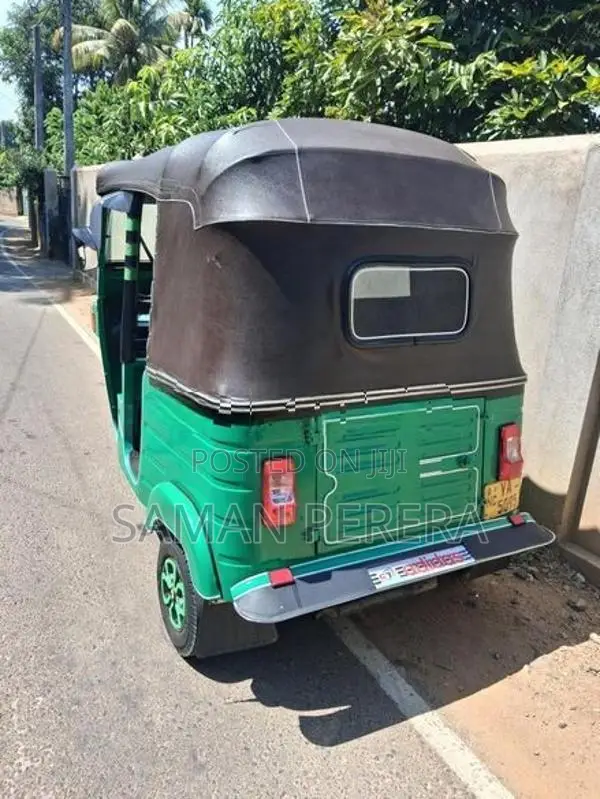 Bajaj RE 4stroke 2010