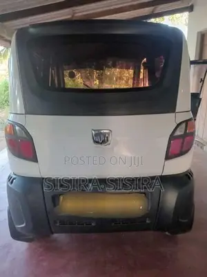 Bajaj Qute 2018