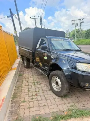Tata Xenon 2019