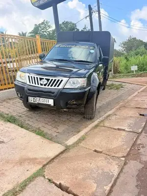 Tata Xenon 2019