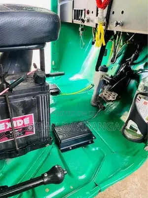 Bajaj RE 2012