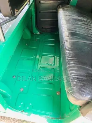 Bajaj RE 2012