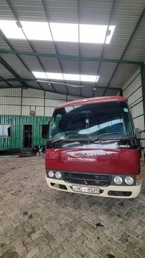 Mitsubishi FUSO ROSA 2016