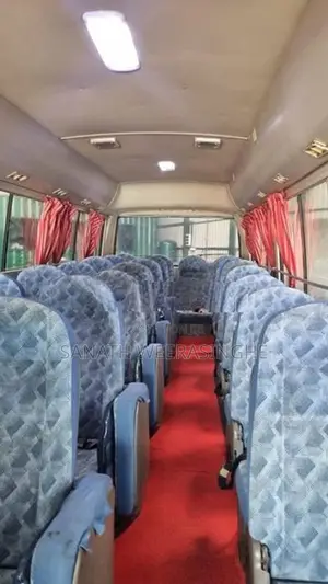 Mitsubishi FUSO ROSA 2016