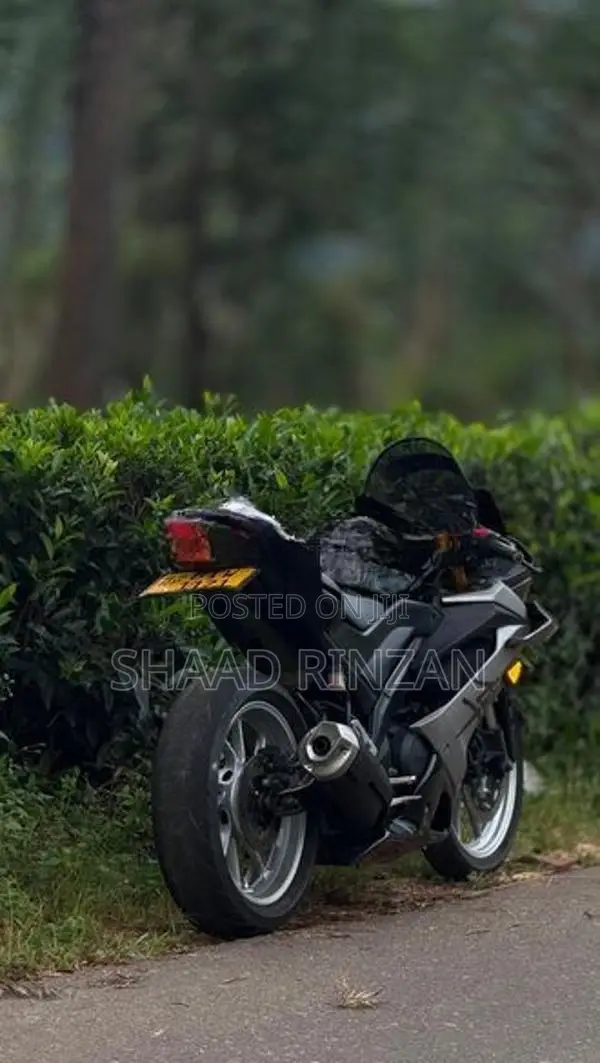 Yamaha R15 Black 2019
