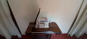 Singer Zig Zag Sewing Machine