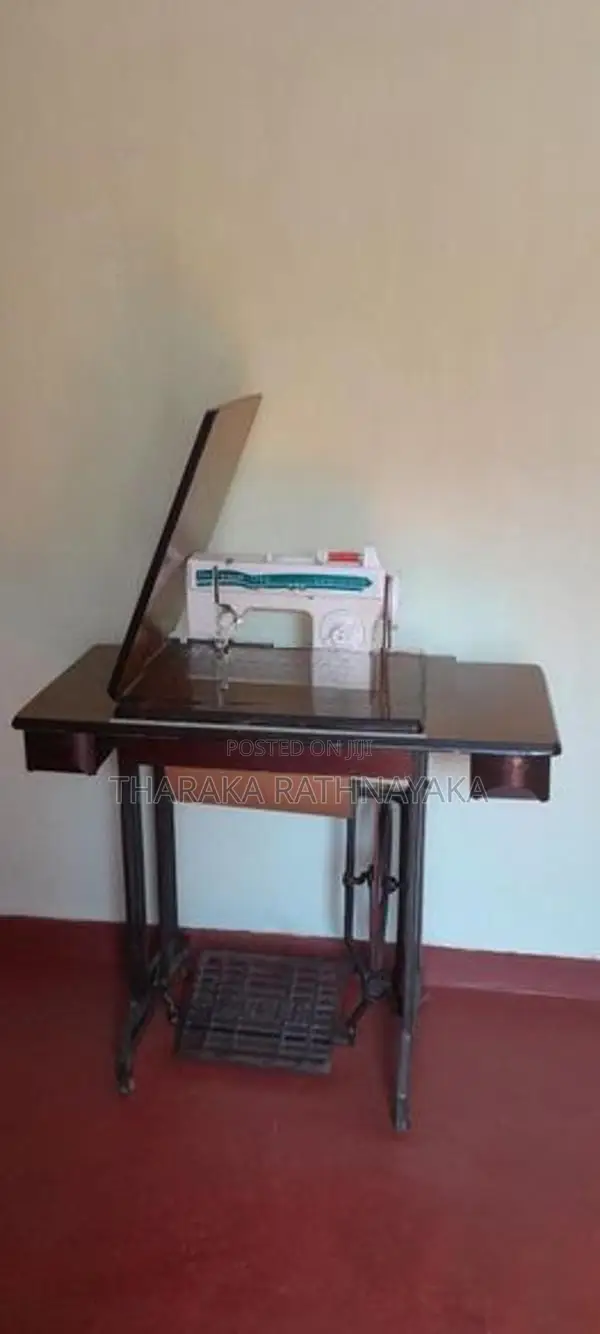 Singer Zig Zag Sewing Machine