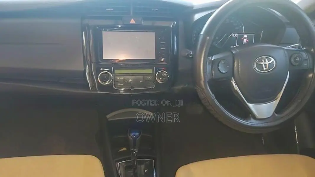 Toyota Axio 2015