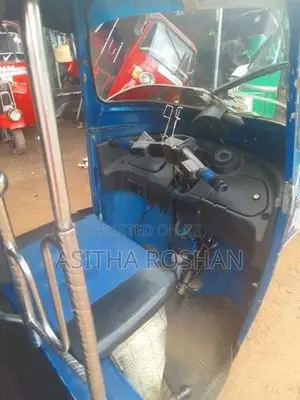 Bajaj RE 2017