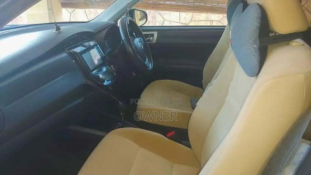 Toyota Axio 2015