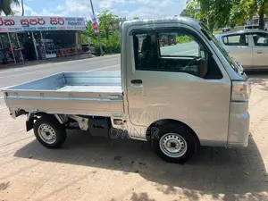 Daihatsu Hijet 2024