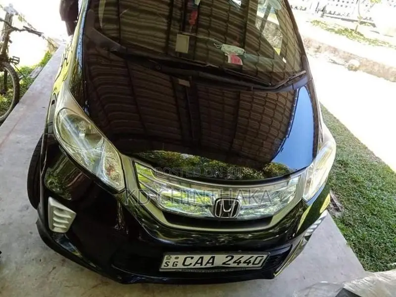 Honda Freed 2012