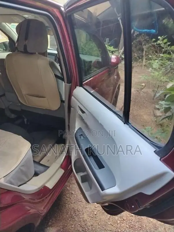 Toyota Passo 2016