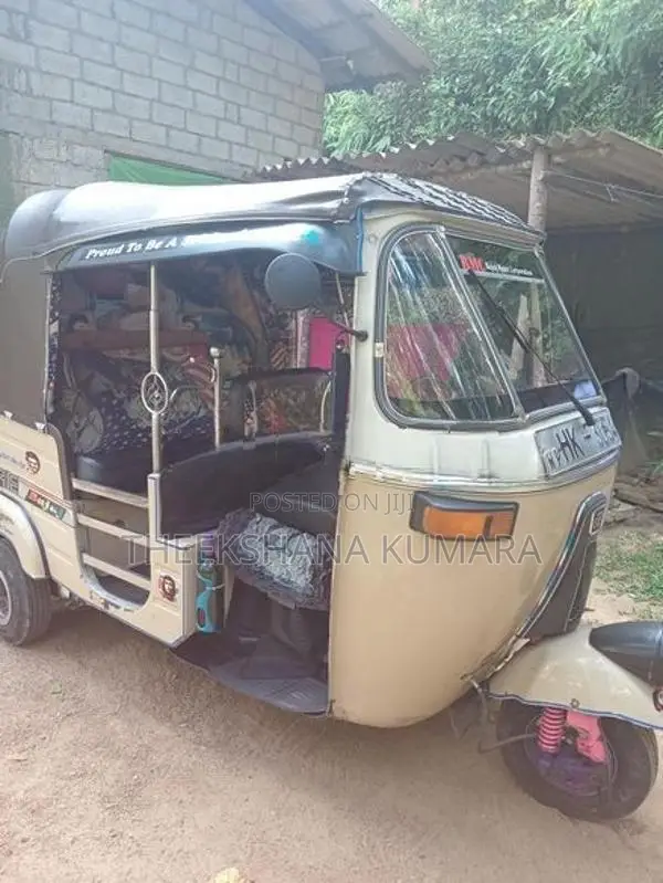 Bajaj RE 2003