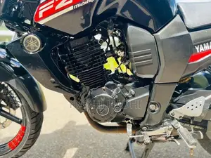 Yamaha FZ 2014