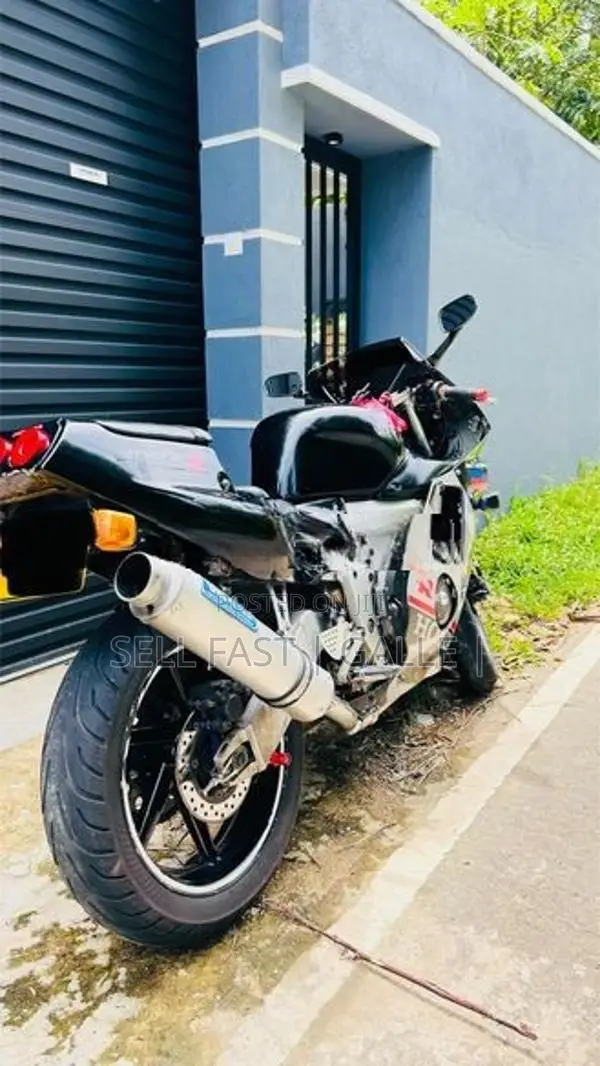 Honda CBR 250RR Gullarm 250 2008