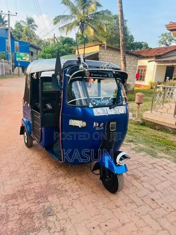 Bajaj RE Threewheeler 2005