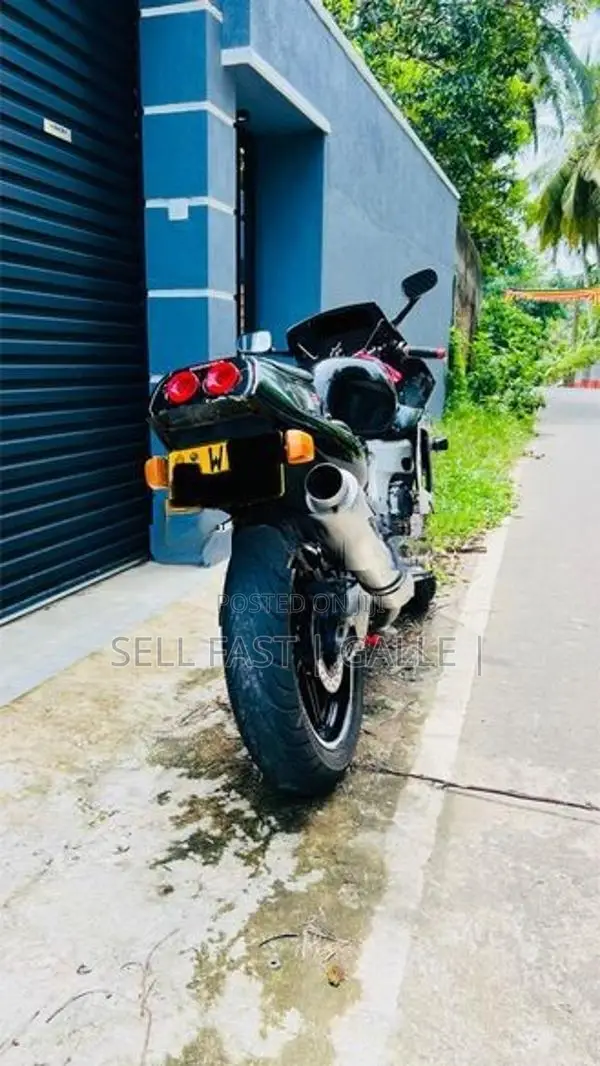 Honda CBR 250RR Gullarm 250 2008