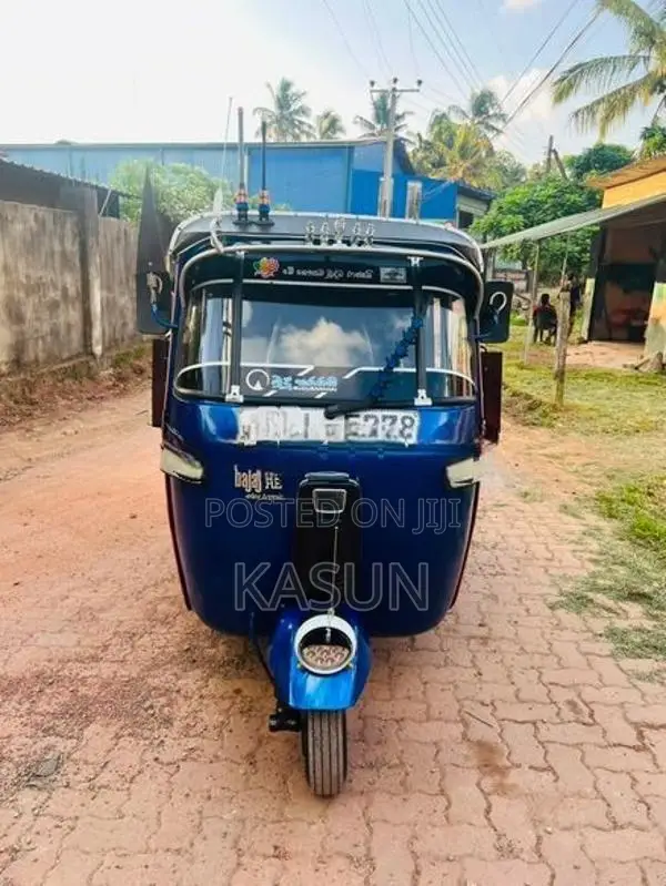 Bajaj RE Threewheeler 2005