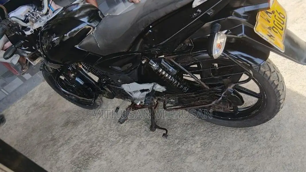 Bajaj Pulsar 150 2006