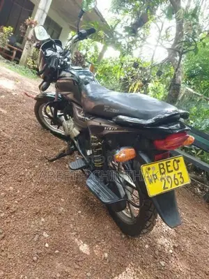 Bajaj Platina 2016