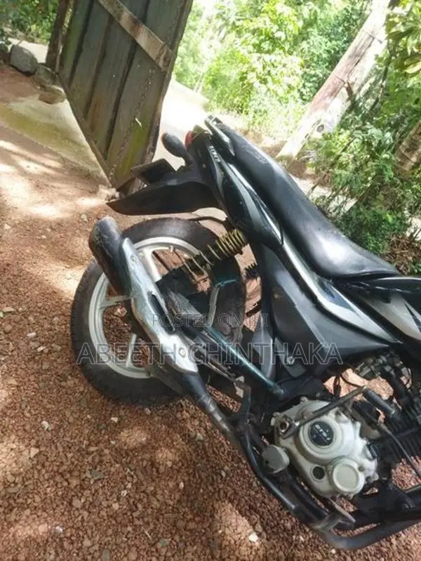 Bajaj Platina 2016