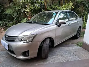 Toyota Axio 2012