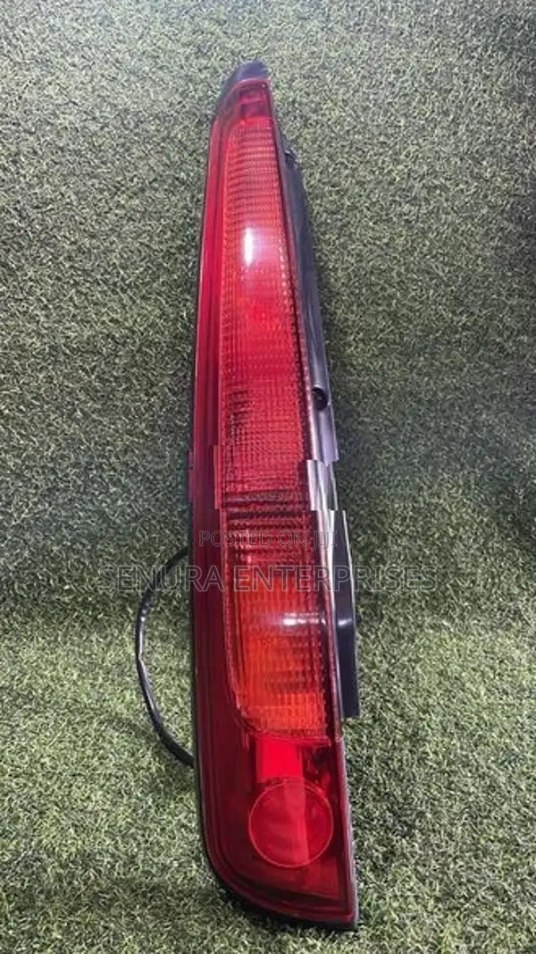 Dahatsu Move L900S Tail Light Lh