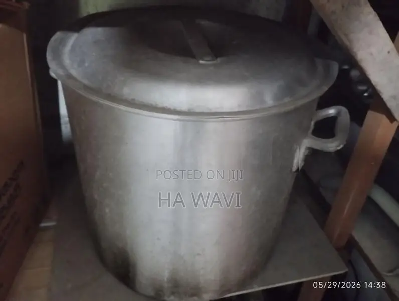 Large Aluminum Cooking Pot