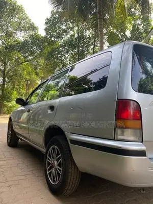 Nissan AD Wagon 2000