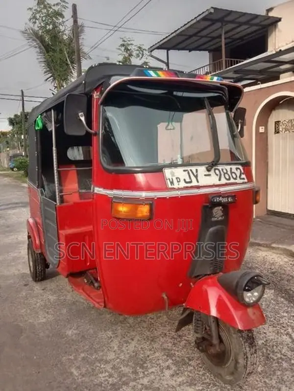 Bajaj RE 2005