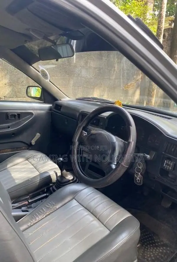 Nissan AD Wagon 2000