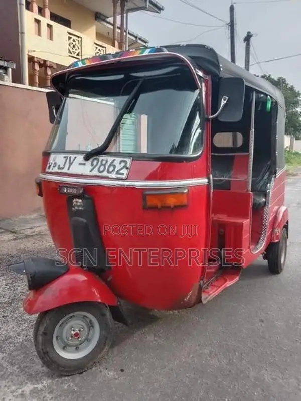 Bajaj RE 2005