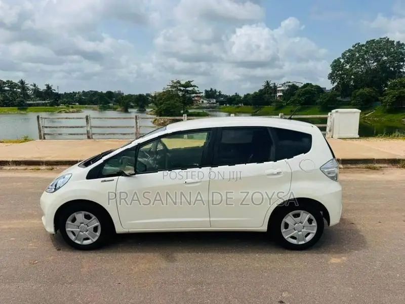 Honda Fit GP1 2012