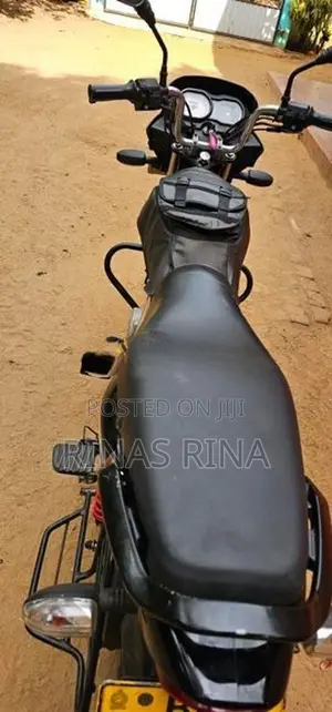 Bajaj Platina 100 2018