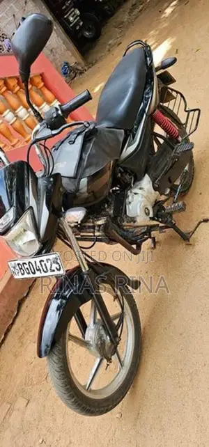 Bajaj Platina 100 2018