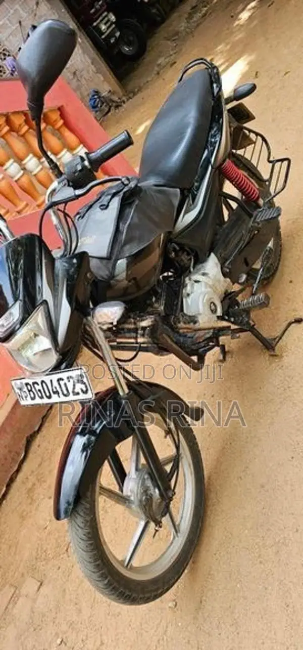 Bajaj Platina 100 2018