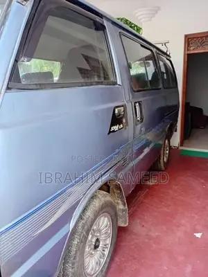 Toyota Hiace 2012