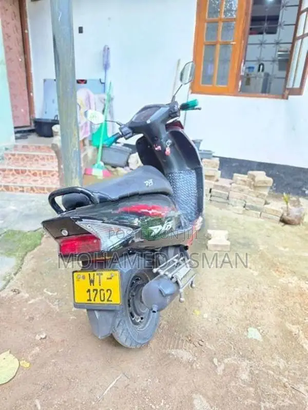 Honda Dio 2011