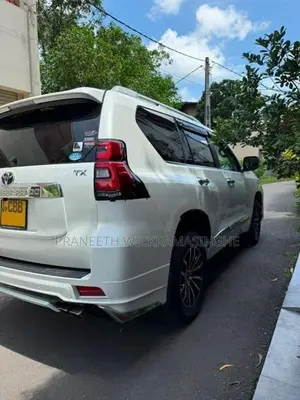 Toyota Land Cruiser Prado 2017