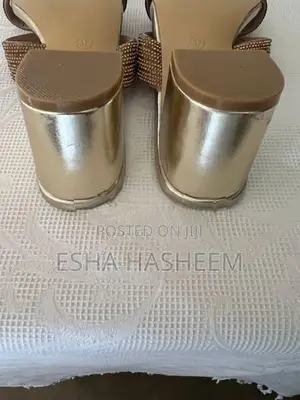 Dull Gold Heel