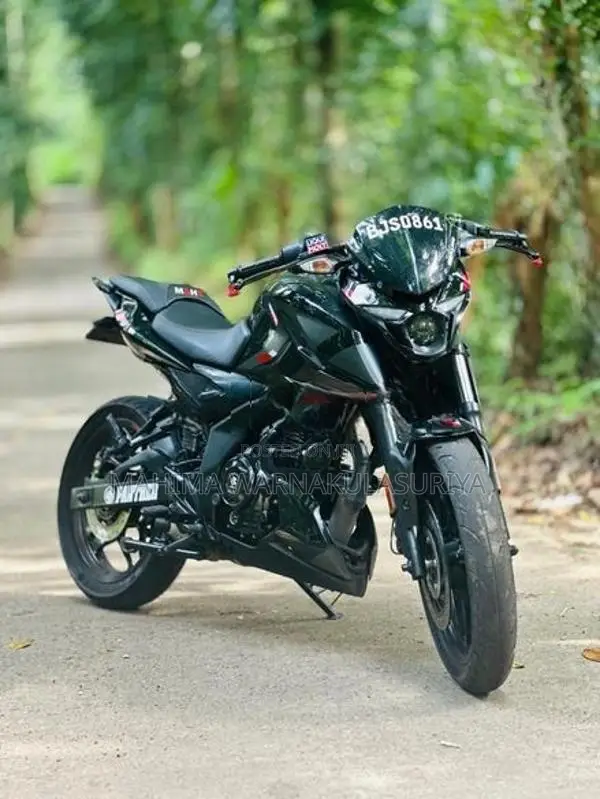 Bajaj Pulsar N160 2025