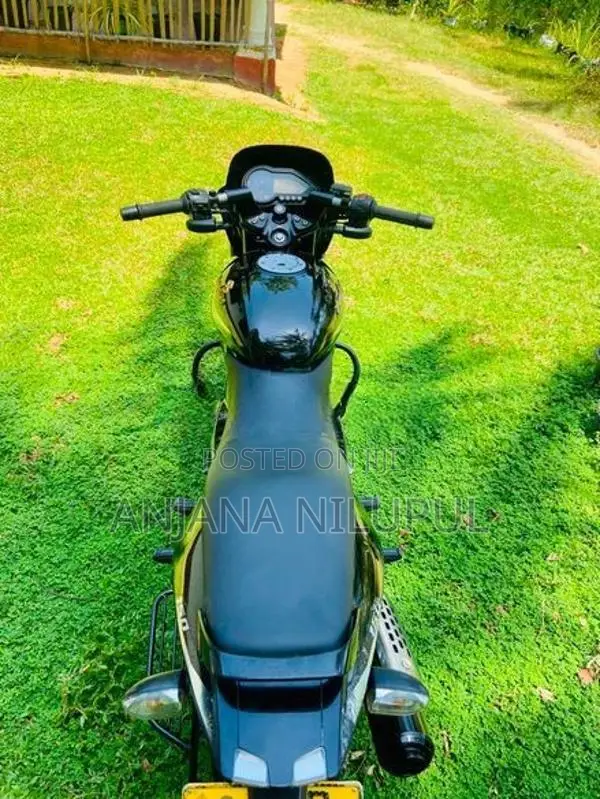 Bajaj Pulsar 150 2016