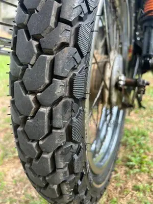 Bajaj CT100 2019