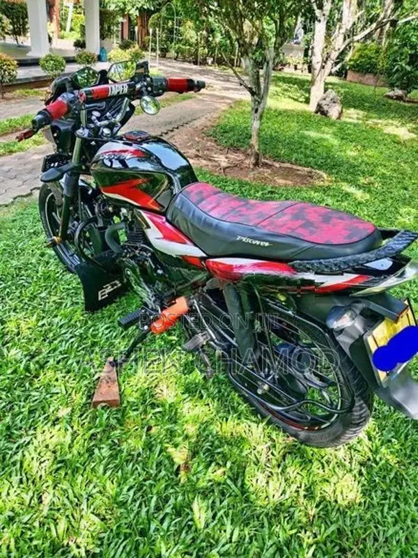 Bajaj Discover 125 2025